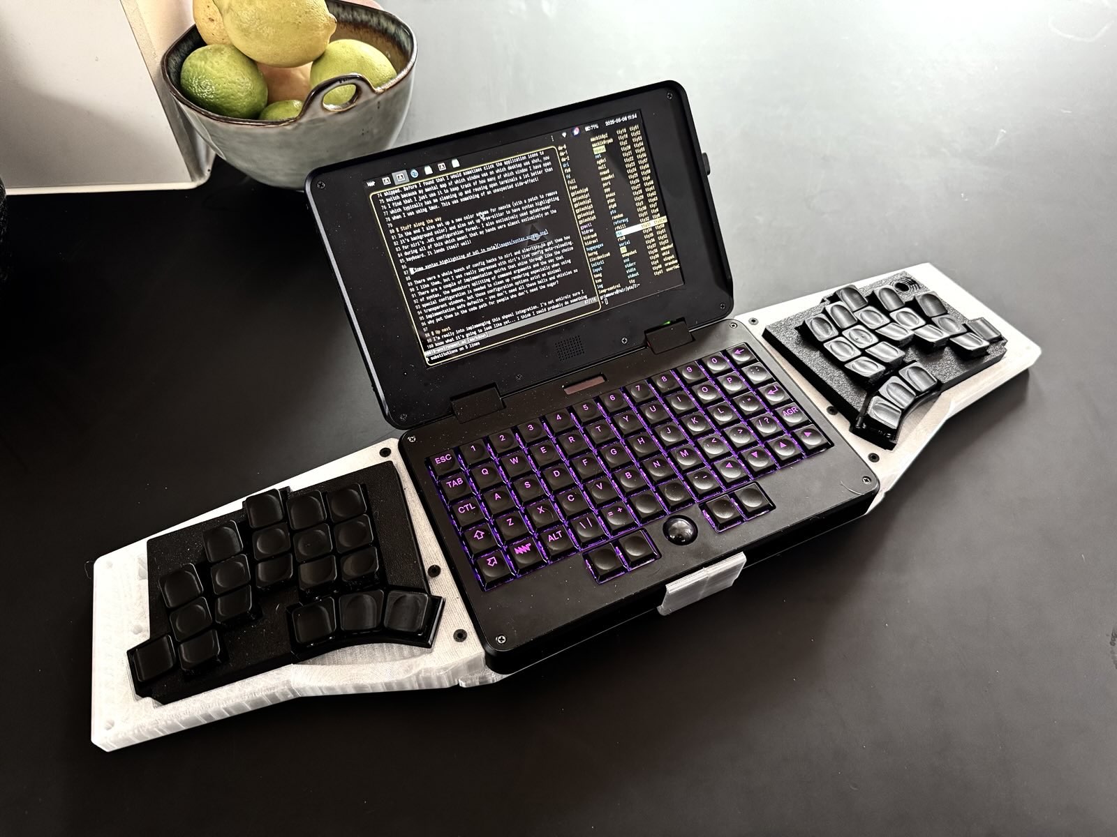 Pocket Deck housing an MNT Pocket Reform and a Totem BLE keyboard with Gamma keycaps
